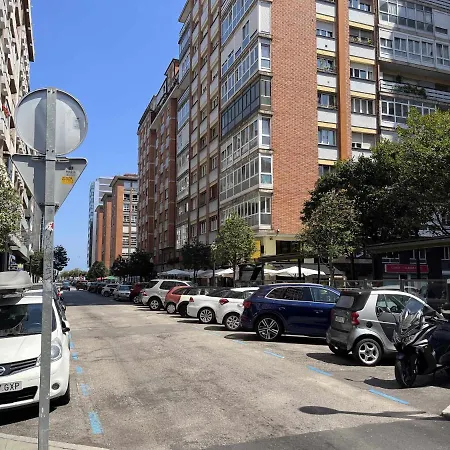 Apartmán Urquijo Playa By Flowhome Gijón